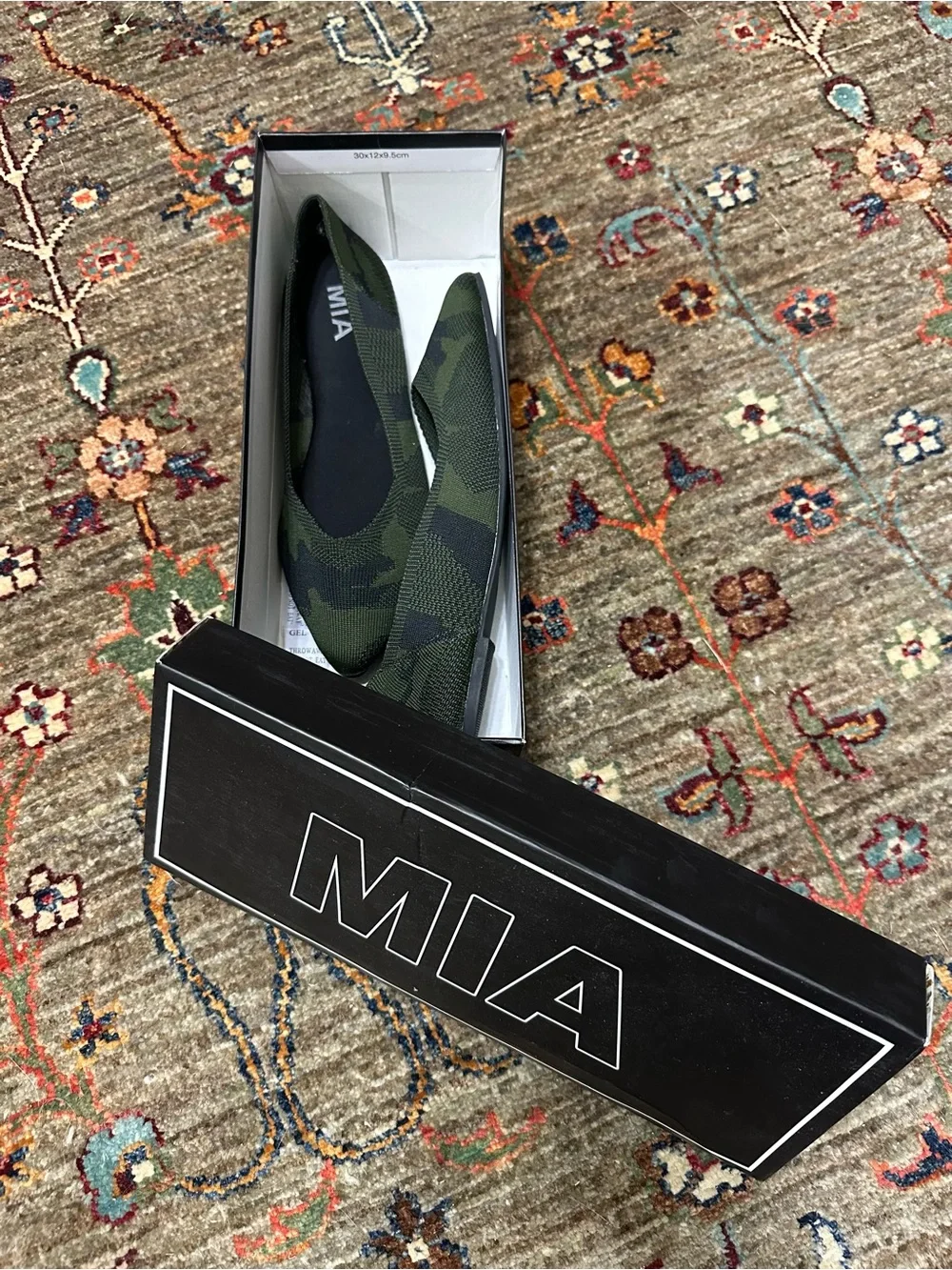 MIA Kerri Pointed Toe Knit Flats in Camo - Women (6)